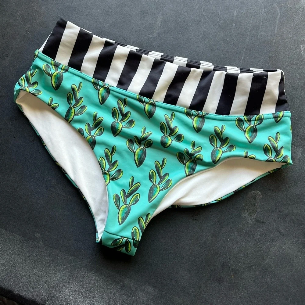Cactus & Stripes Bathing Suit Bottoms Size Small